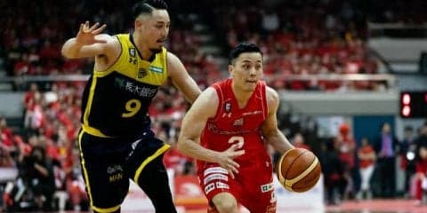 我慢を重ねて勝機を待った千葉ジェッツが勝利、富樫勇樹は「ディフェンスの勝利」