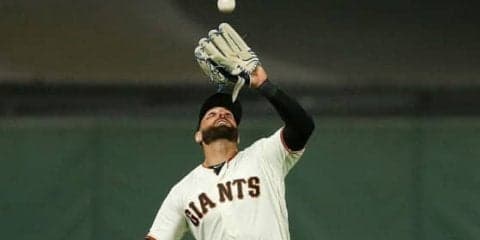 【MLB】ジャイアンツ中堅手の“時間差本塁打強奪”に米爆笑　「アンビリーバボー」