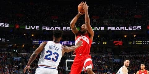 ラプターズが2勝2敗のタイに戻す、39得点のレナード「ウチは接戦に勝ってきた」