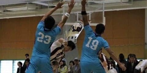 攻撃するも虚しく散る。筑波大の壁を破れず