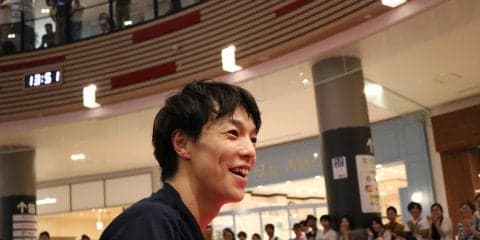 【卓球】松平賢二がGW満喫   卓球台のあるあのハンバーガー店で初ランチ