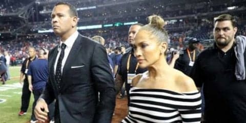 【MLB】「とてもスイート」AロッドがJ・ロペスとの衝撃の“あま～い”口づけ動画公開