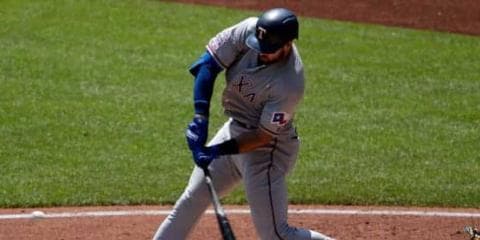 【MLB】史上初の珍記録が誕生！　レ軍大砲が通算100単打の前に100本塁打達成