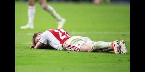 アヤックスの快進撃がついにストップ。記憶に残る試合後の美しい拍手