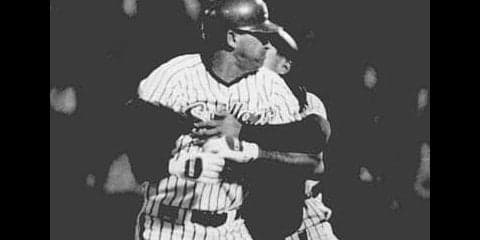 日本の野球は疑問だらけ。ワニ男パリッシュは人形に怒りをぶつけた