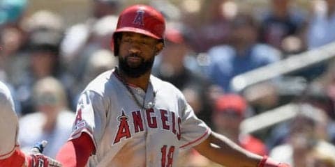 【MLB】グラウンド上にゴローン…大谷の同僚が見せた“謎”の珍プレーが話題「いや、アウト！」