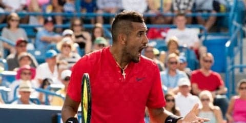 アンダーサーブは卑怯？ 意表突く好手？ キリオスのプレーが議論の種に