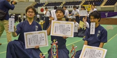 【弓道部】‬　男子個人の部で渡邊が準優勝！　森口、山本も入賞！