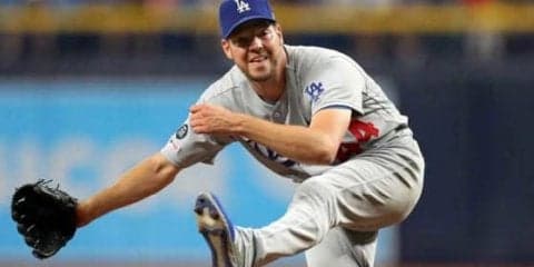 【MLB】「完璧なバックドア」ド軍左腕のギリギリに決まるカーブが「ただただエグい」