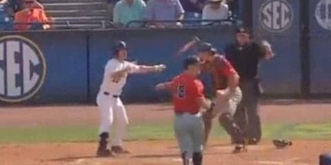 「残酷」「心が痛い」-米大学野球の悲劇的すぎるサヨナラ負けの反響広がる