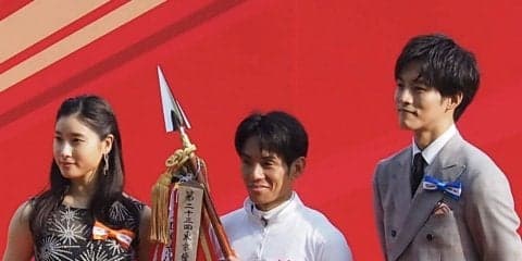 【日本ダービー】松坂桃李さんがプレゼンターとして登壇　馬券はダノンキングリーから勝負