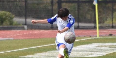 【サッカー部女子】　チャンスを決め切れず、明国医大に０ー２で敗北