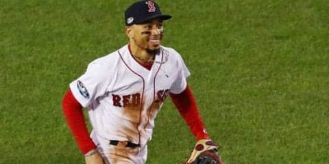 3年連続Gグラブ名手の“完璧すぎる”ダイブにMLB公式驚愕　「とんでもない」