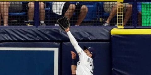 【MLB】「シューズのロゴになる」　レイズ外野手の“ジョーダンキャッチ”が米で話題に