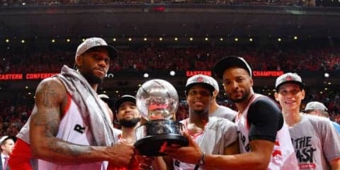 レナードに牽引されたラプターズが逆転勝利、球団創設24年目で初のファイナル進出