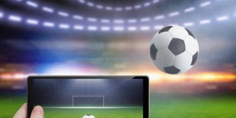 サッカー代表戦で100席限定！ゲーム要素も交えた新たな観戦体験
