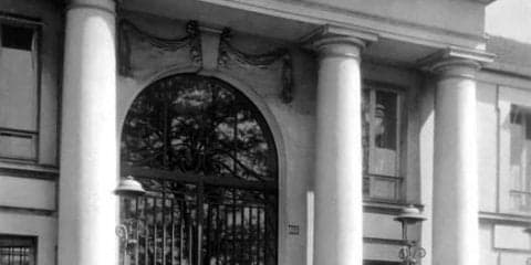 シトロエンがパリ中心部を封鎖へ、名車100台を展示予定…6月のブランド誕生100周年で