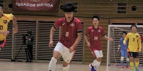 学生企画の早慶フットサル対決を開催