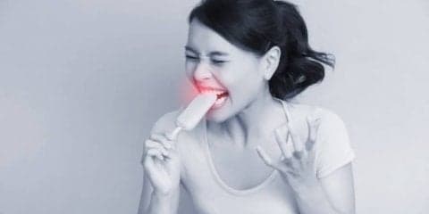 歯がしみる原因は虫歯？それとも知覚過敏？