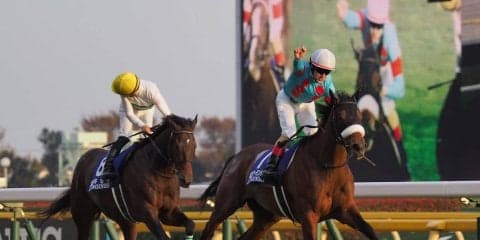 宝塚記念ファン投票 第2回中間発表 アーモンドアイ、レイデオロが僅差