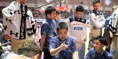 琉球ゴールデンキングスの佐々宜央ヘッドコーチが続投、成長を続け3シーズン目に