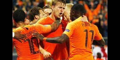 １年前と違うオーラ。オランダ代表がサッカー大国復活へイケイケだ