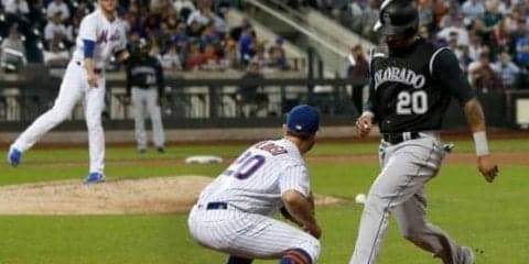いったいなぜ…ダイビングキャッチで投手の奪三振“強奪”、MLB公式「笑いを誘う」