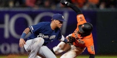 【MLB】アウト？セーフ？　二塁ベース“消失”に両軍混乱　ファンも困惑「今まで見たことない」