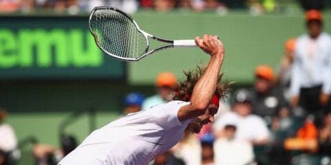 テニストップ選手たちの意図的なラケット破壊。世界3位ズベレフは「すっきりしたよ」