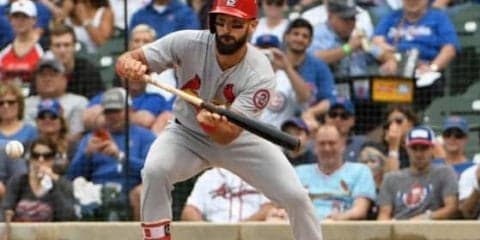 【MLB】セーフティーバントで投前二塁打!?　痛快“シフト破り”にファン「もっとやるべき」