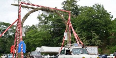 笠間稲荷神社で日本一の茅の輪をくぐって交通安全祈願…BMCミニ や S660