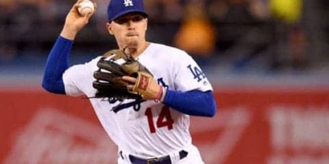 【MLB】三遊間ゴロを素手キャッチ＆鬼肩の規格外プレーに米驚愕　「言葉にならない」