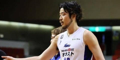 大阪エヴェッサが「器用でかつ走力もあり献身的な選手」と評価する小阪彰久と契約