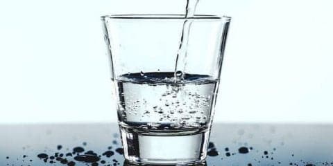 身体の○％は水分！？水分補給の重要性