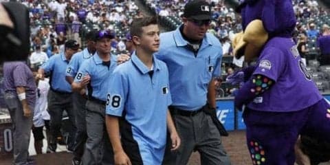 大人たちの“大乱闘”に巻き込まれた13歳審判が感激のMLBデビュー　「野球は素晴らしい」