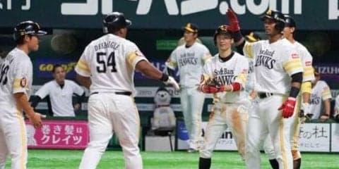 鷹デスパイネが劇的グランドスラム！　好投の和田に2勝目権利贈る一撃