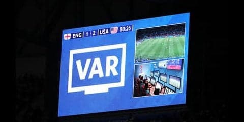 サッカーの「日常風景」になったVAR。露呈した弱点と今後の課題は