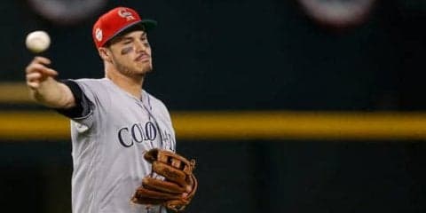 【MLB】「とんでもない」名手アレナドの超絶美技　ゴロ素手キャッチ→圧巻ランニングスロー