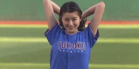 可憐な笑顔でファンを魅了　タレント鈴木ちなみさん、今度は仙台で始球式