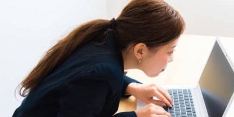 猫背は痩せにくい？猫背を改善する簡単ストレッチ