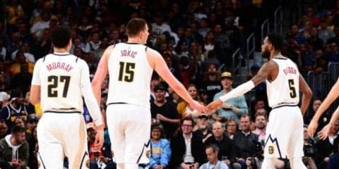 スター獲得競争に熱を上げるライバルをよそに、独自路線を突き進むナゲッツの戦略