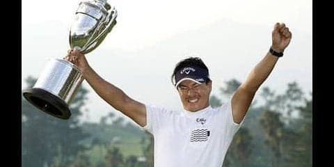 体で模したキレイな「く」の字。石川遼の「第２章」はこれからだ