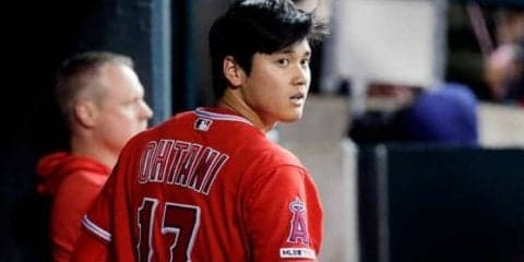 【MLB】大谷翔平のお茶目な瞬間に米記者注目　ベンチでの電話姿に「実に素晴らしい」