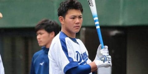 中日高橋、2回表に負傷交代　帰塁した際に右手指を負傷　与田監督「ベースに突いた」