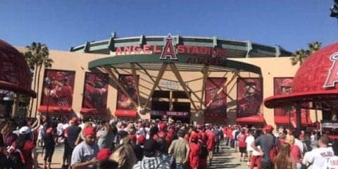 【MLB】大谷のボブルヘッド人形を求め、開場前からファンの列　「3番・DH」でスタメン