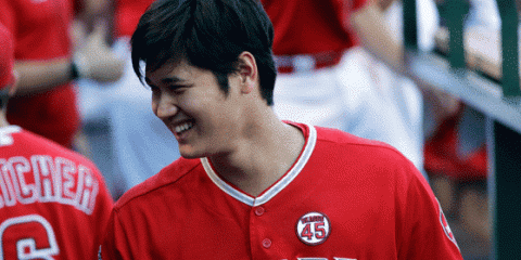 【MLB】大谷翔平が可愛いお爺ちゃんに!?　米放送局がエ軍ナインの“笑撃”老け顔写真を公開