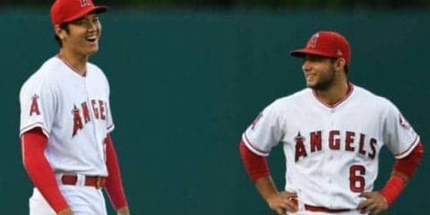 【MLB】エ軍の新儀式？　大谷翔平とフレッチャーが“ビンタ応酬”するワケ「幸運の儀式」