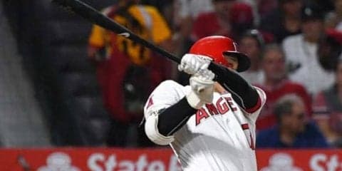 【MLB】大谷翔平、第3打席はわずかに届かず左飛　第2打席で右手1本で後半戦初アーチの15号
