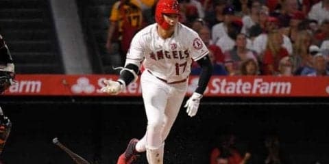 【MLB】大谷翔平、右手1本の15号バックスクリーン弾に米記者驚愕　「すくい上げ本塁打を放った」
