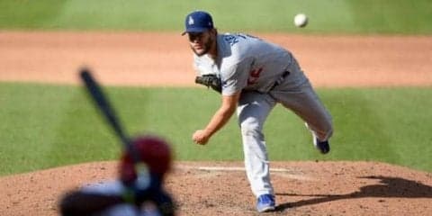 カーショー、驚愕の変化を見せた宝刀カーブをMLB公式絶賛　「球界で最もエグイ」